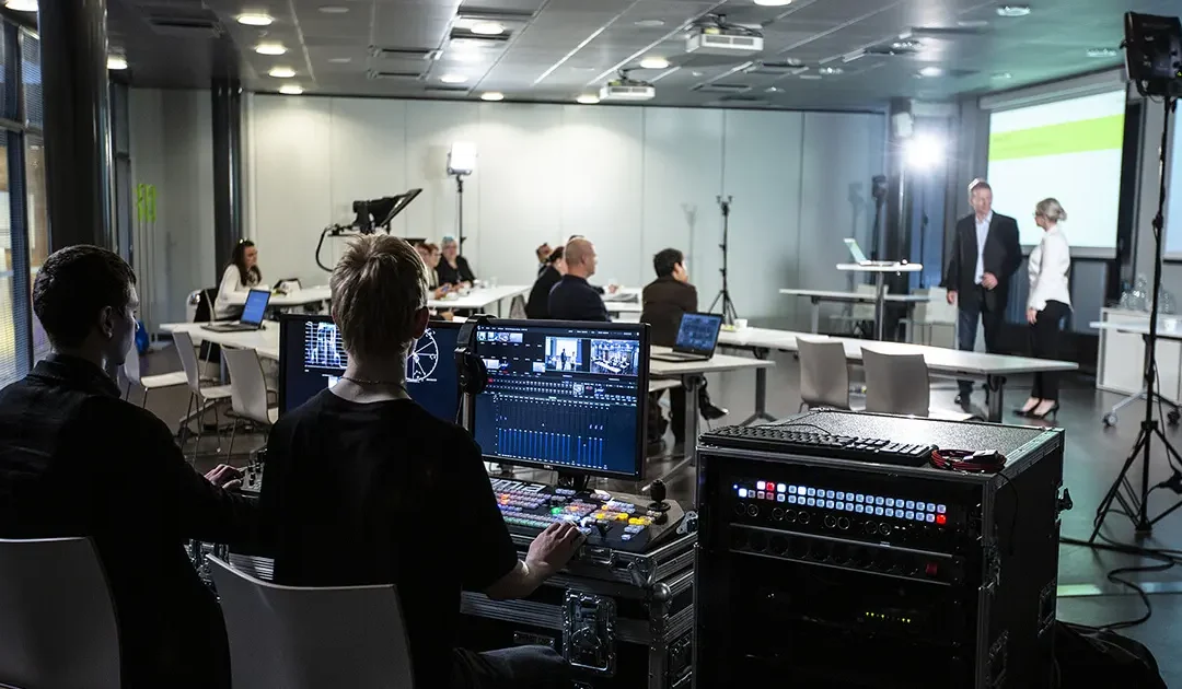 Webinaari vai hybriditapahtuma? Näin valitset