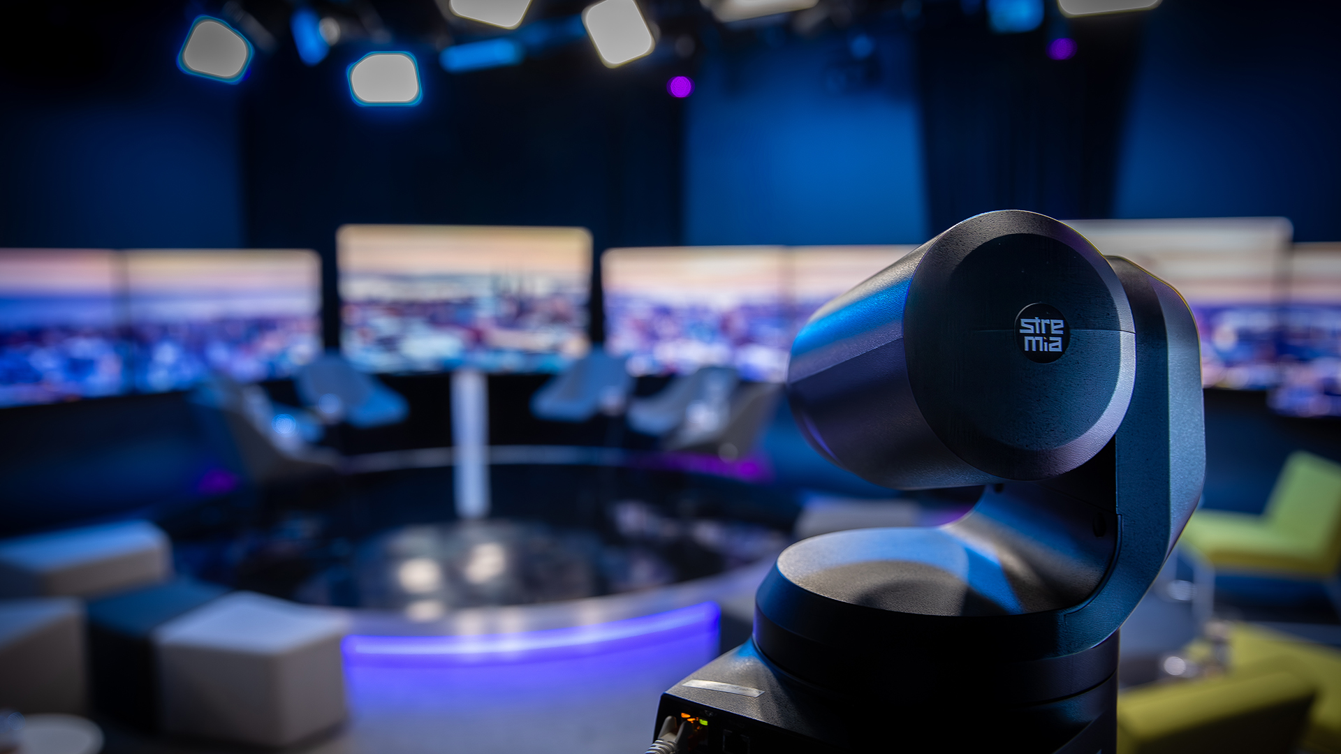 Robottikamera Stremian tv-tason studiolla