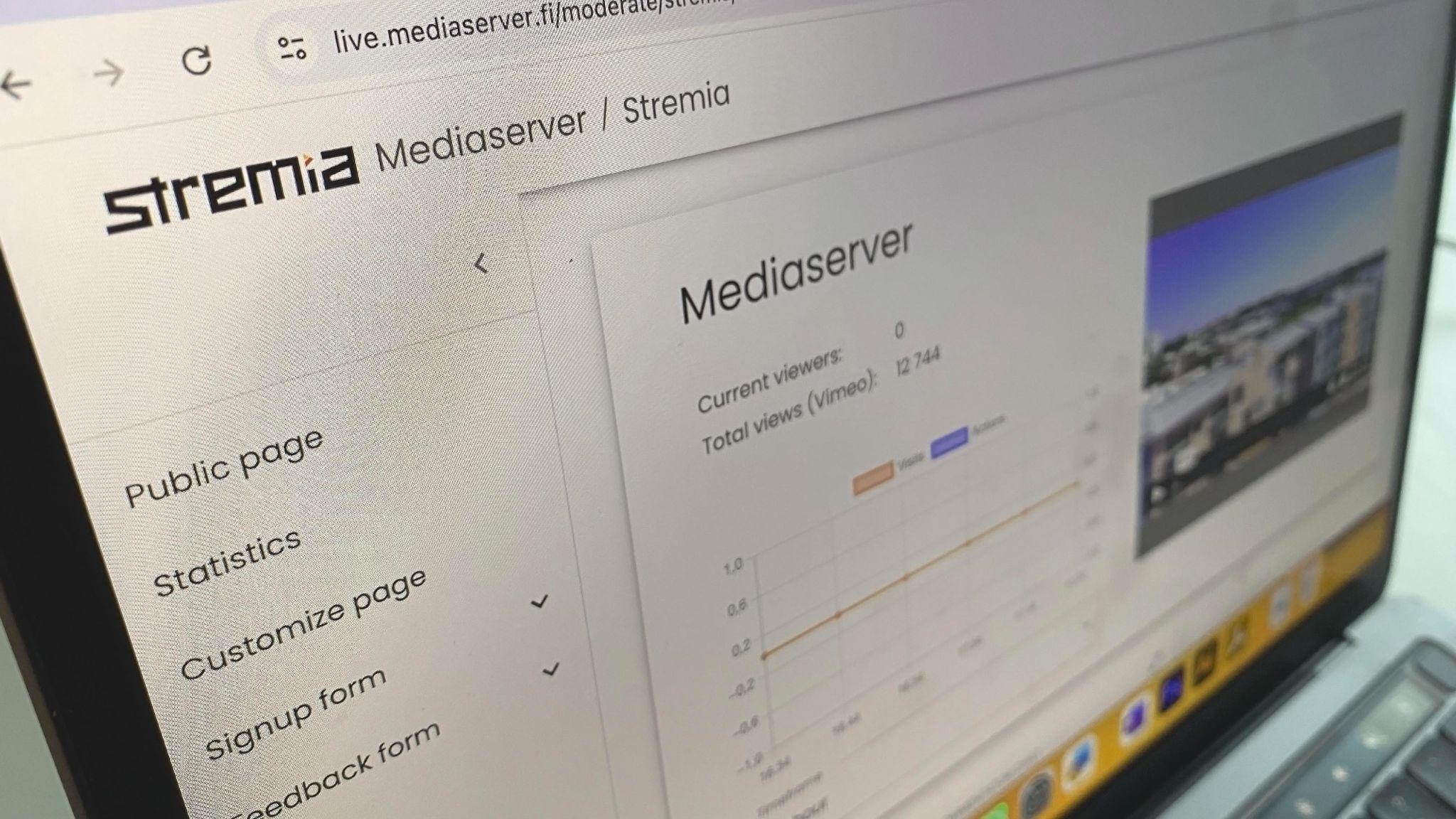 Stremia Mediaserver -webinaarialustan näkymä suorassa lähetyksessä